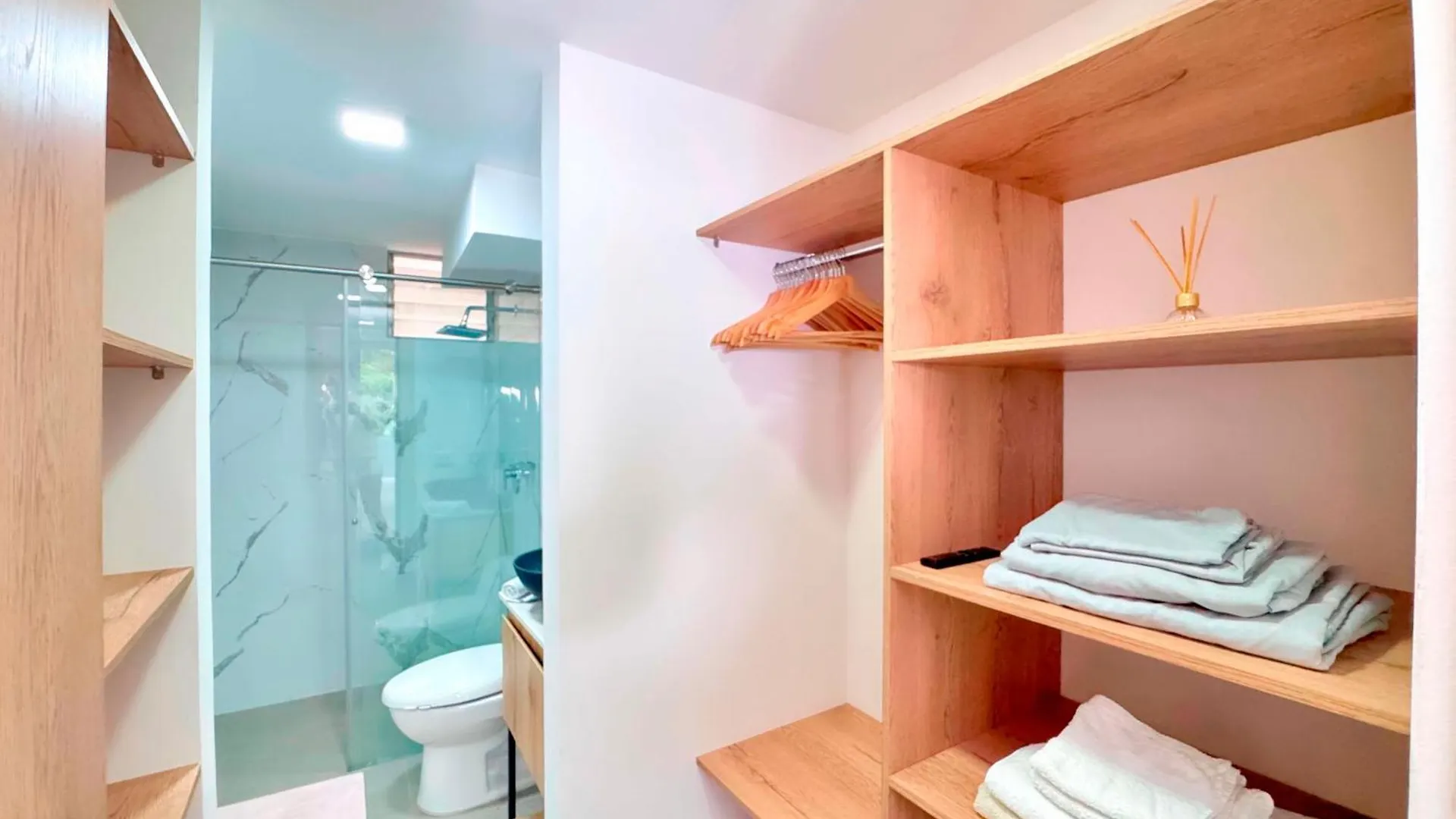 3Br Family & Corporate Friendly El Poblado Apartamento Medellín 0*,  Colômbia