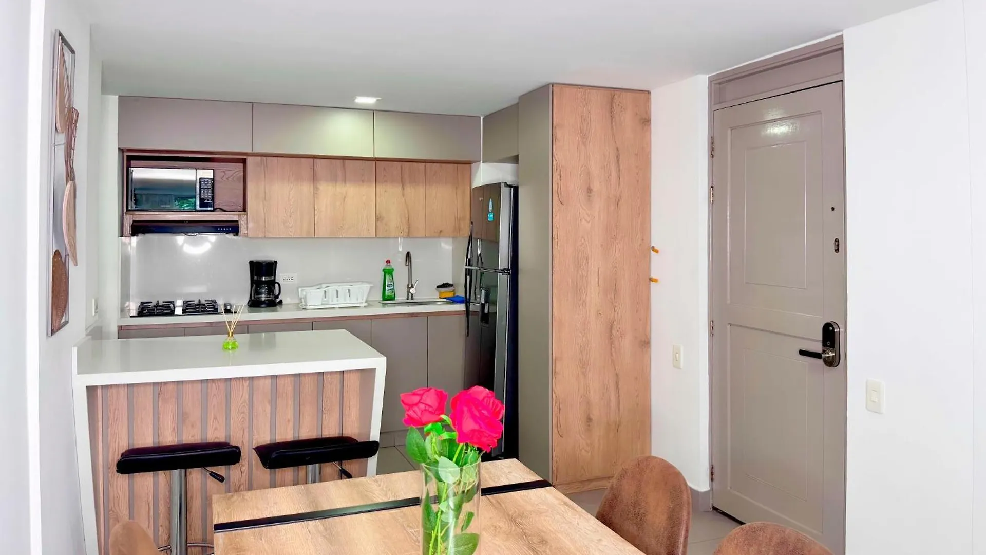 アパート メデジン3Br Family & Corporate Friendly El Pobladoアパートメント